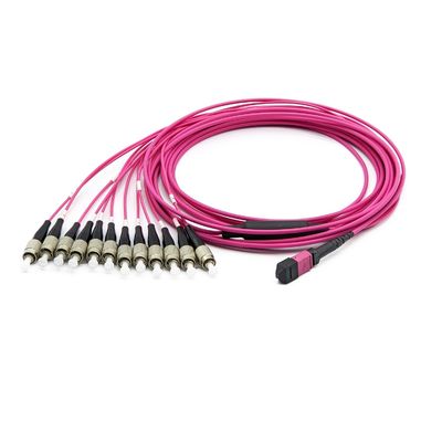 Cable de salida MPO-12 de alta densidad a FC OM4 para centros de datos y sistemas multicanal